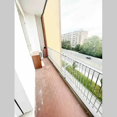 Stanza privata con balcone Appartamento Bologna